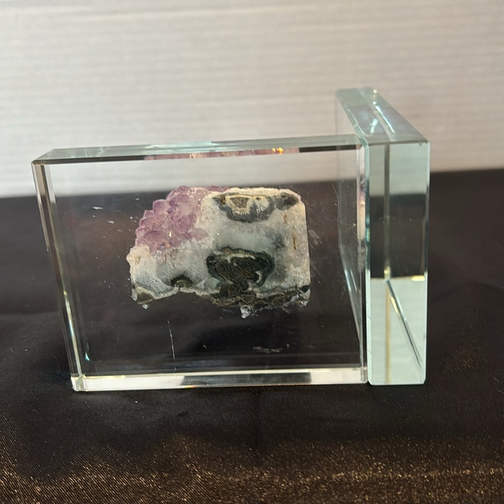 Amethyst Geode Acrylic Bookend/NWOT - Picture 7 of 7